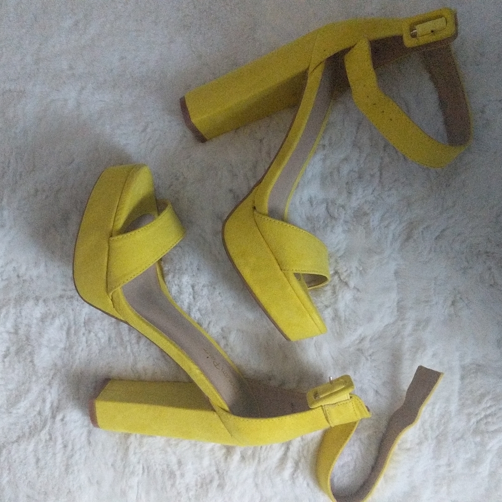 Yellow open toe heels size 6.5